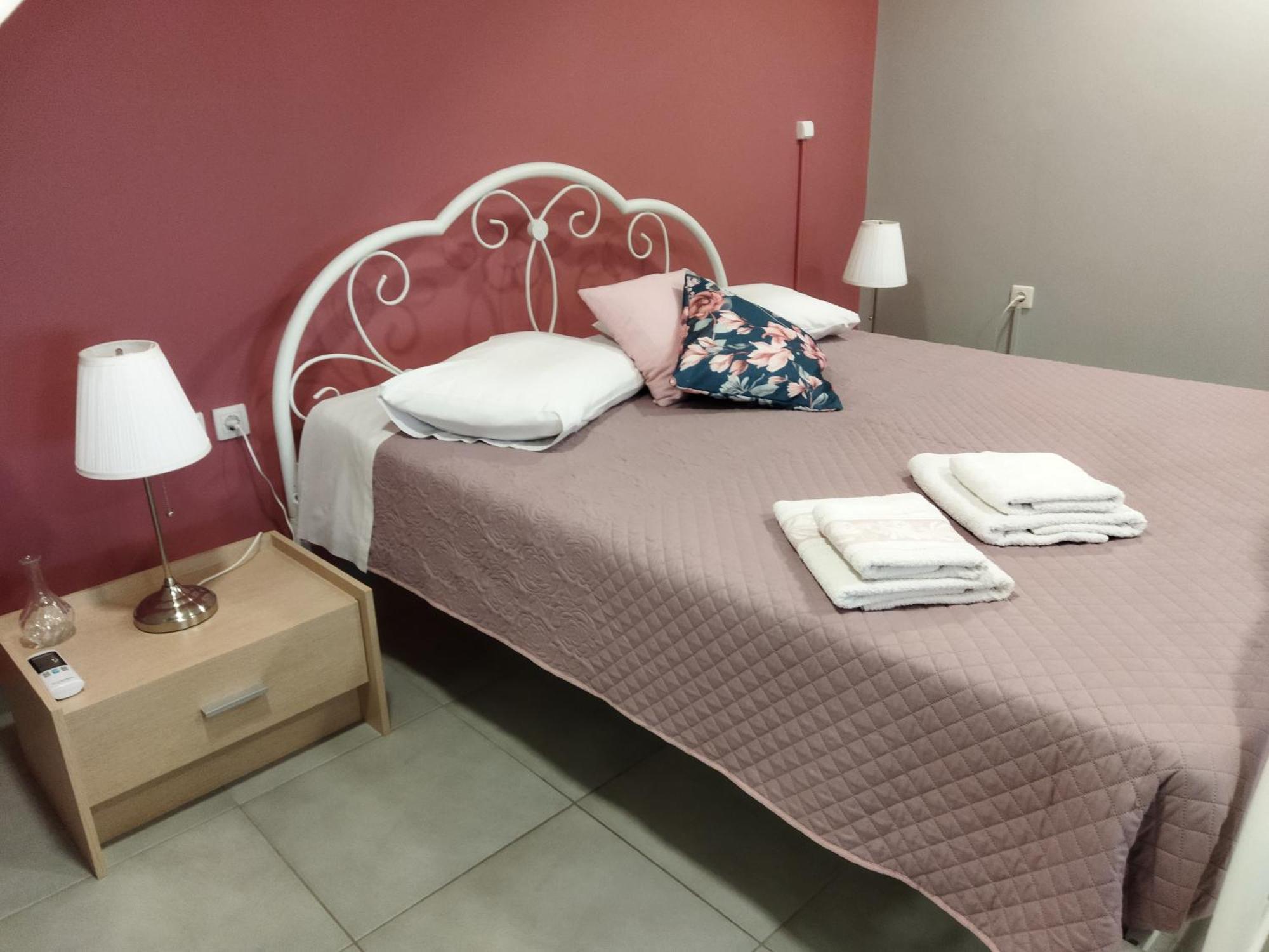 Cozy Apartment Near To The Airport Kouvarás Dış mekan fotoğraf