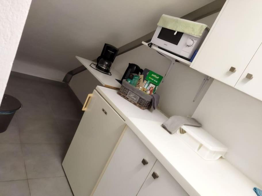Cozy Apartment Near To The Airport Kouvarás Dış mekan fotoğraf