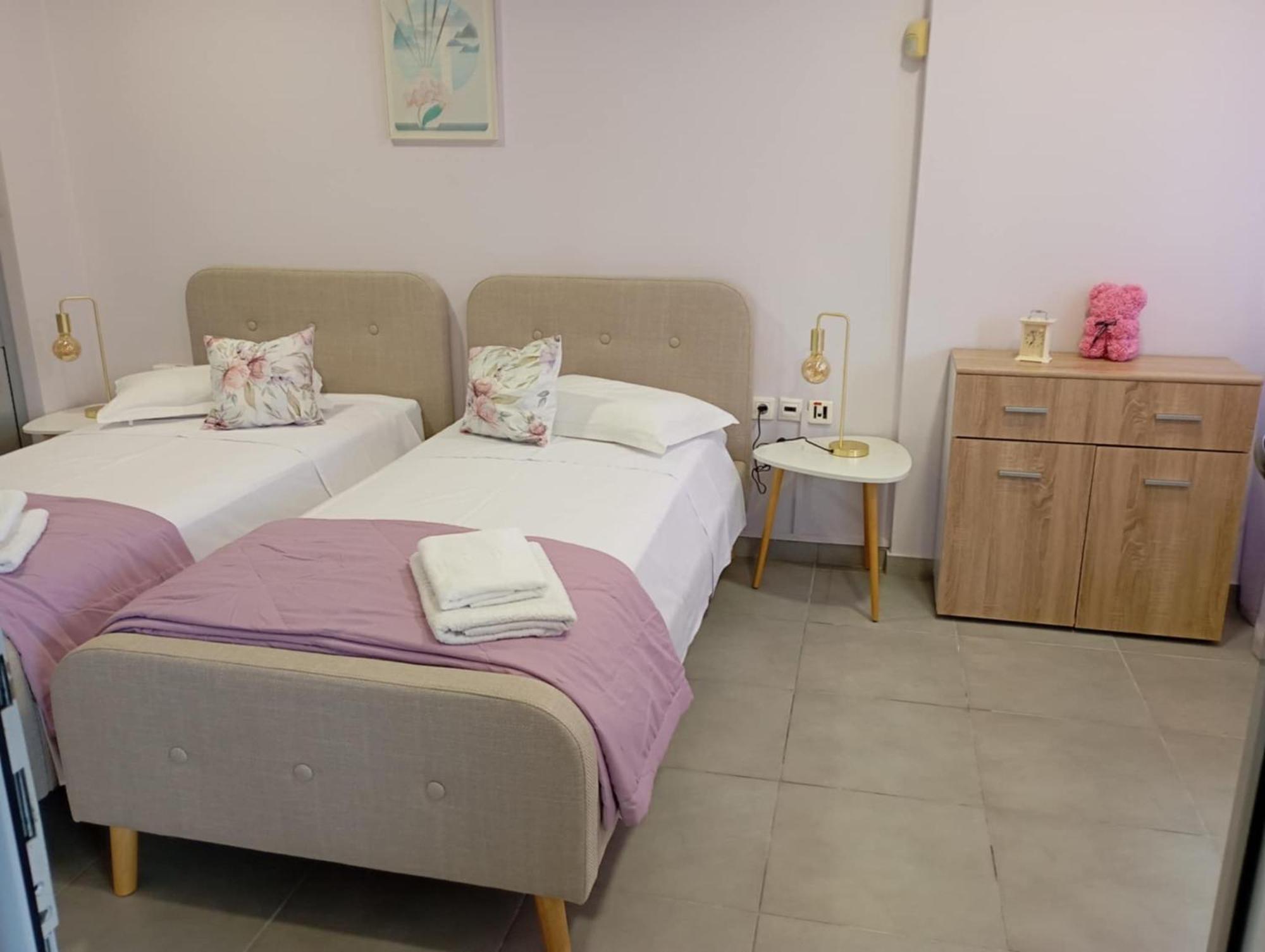 Cozy Apartment Near To The Airport Kouvarás Dış mekan fotoğraf