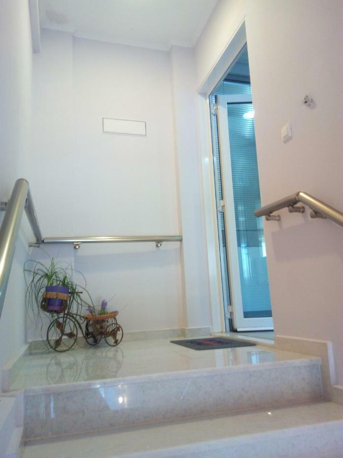 Cozy Apartment Near To The Airport Kouvarás Dış mekan fotoğraf