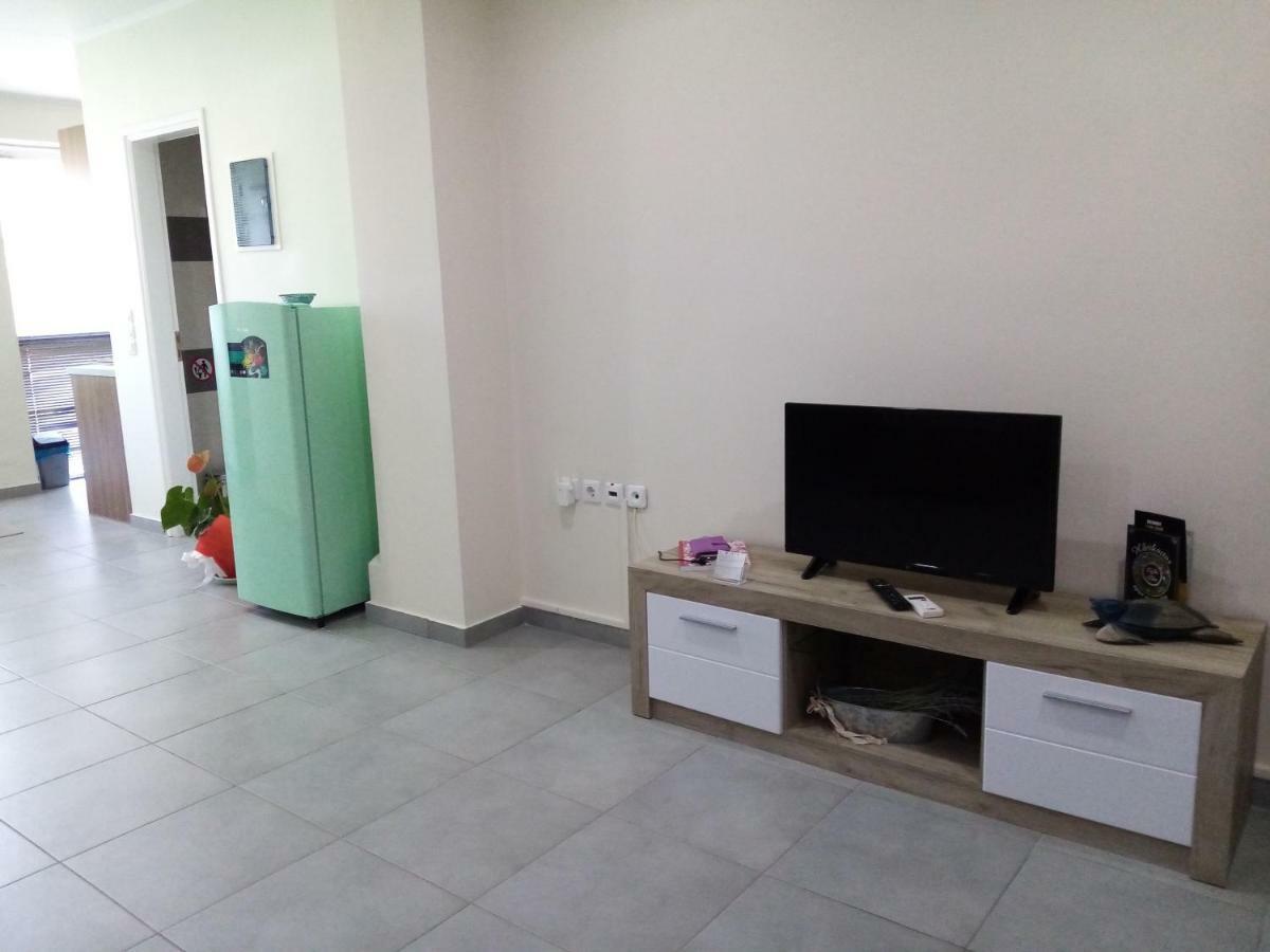 Cozy Apartment Near To The Airport Kouvarás Dış mekan fotoğraf